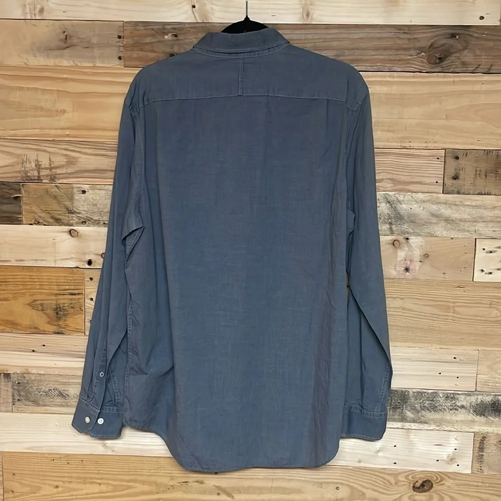 Banana Republic size Large Blue Casual Button Down Soft Wash Long Sleeve Shirt
